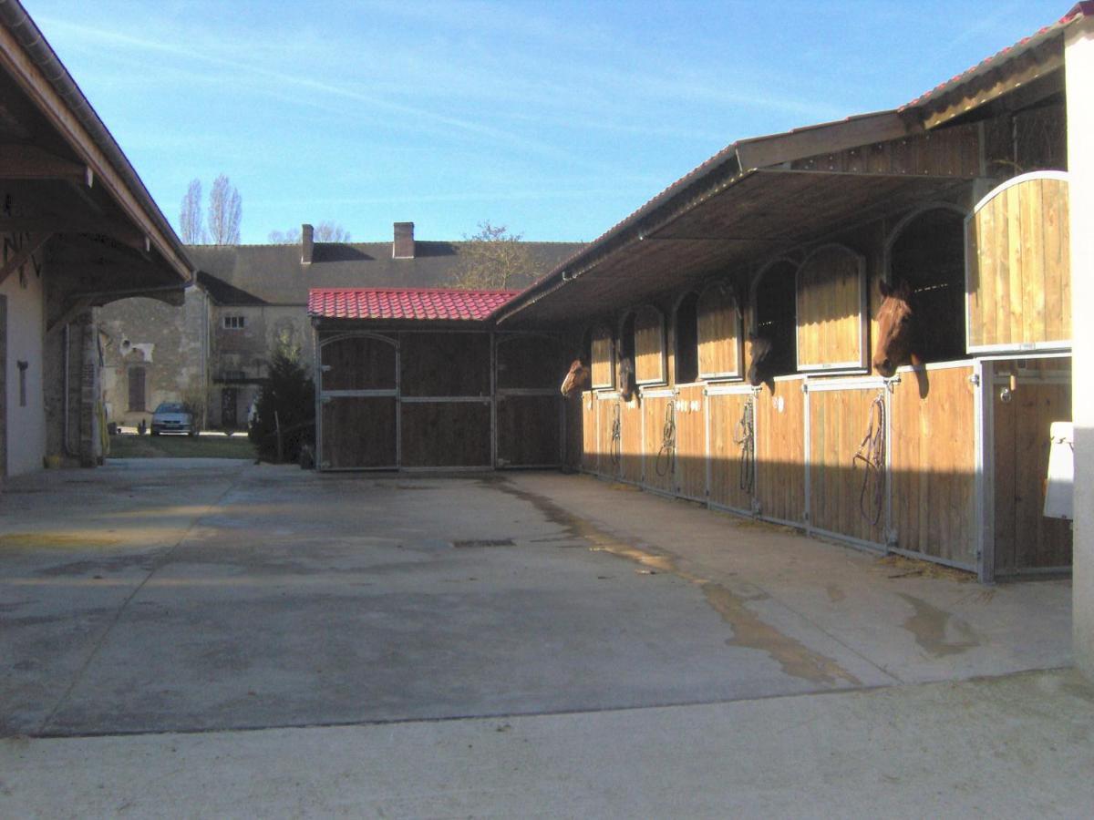 Gite De L'Homme Blanc Soizy-aux-Bois Exterior photo